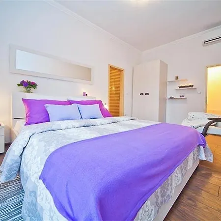 Villa Blato Sleeps 10 Pool Air Con Wifi